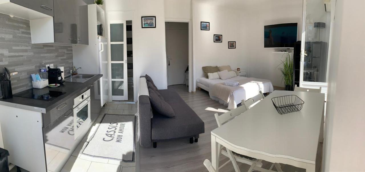 Au Coeur Du Village Joli Studio Κασί Εξωτερικό φωτογραφία
