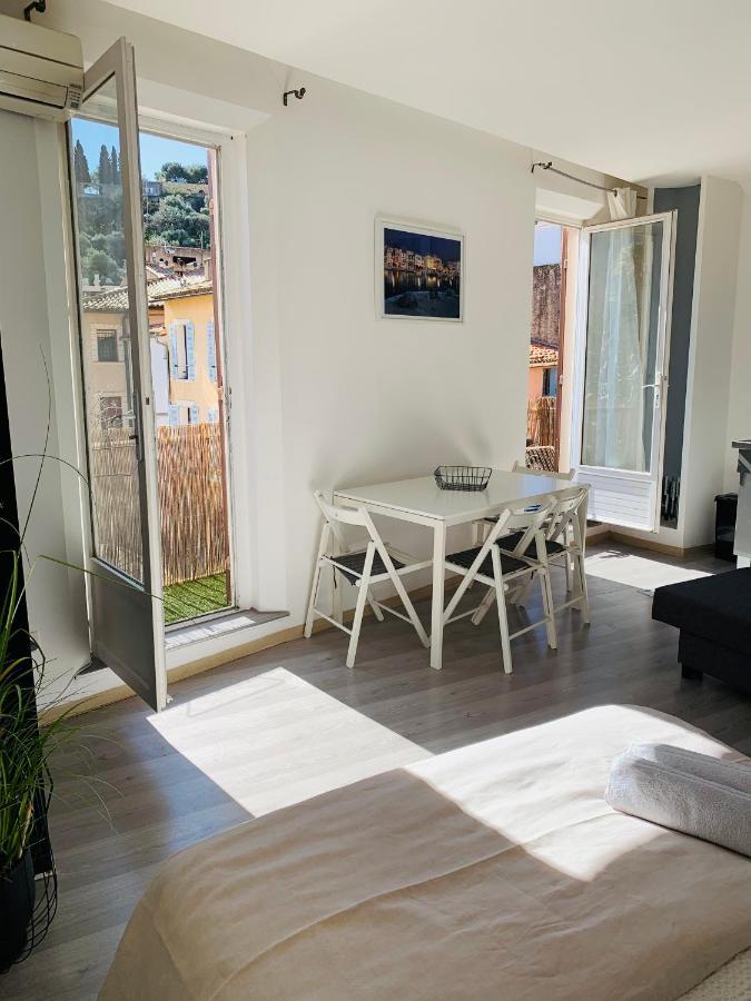 Au Coeur Du Village Joli Studio Κασί Εξωτερικό φωτογραφία